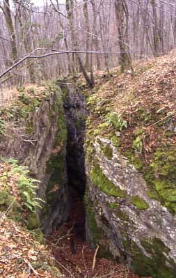 The Grande Raie opencast karstic iron mine Fallon (France)